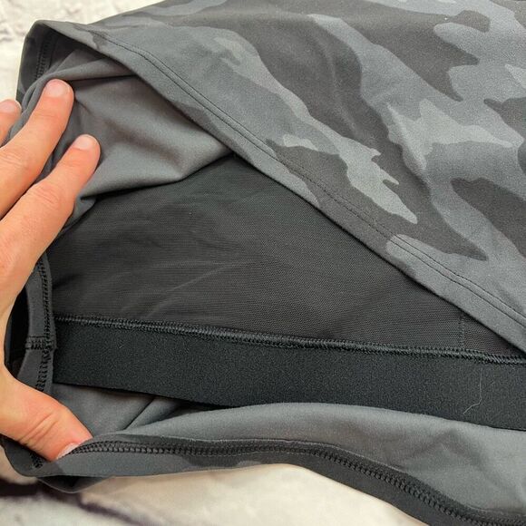 Athleta Women's 2XL Camouflage Racerback Tank Top Gray Cropped Sleevelessi - Picture 5 of 6